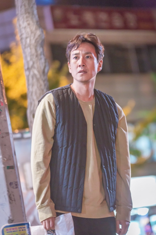 ▲'이번주 아내가 바람을 핍니다' 이선균(사진=드라마 하우스)