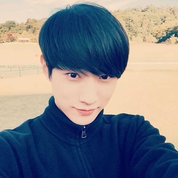 (사진=B1A4 진영 인스타그램)