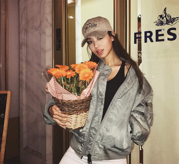 ▲배우 김희정이 할로윈데이 기념 사진을 공개했다.(사진=김희정 인스타그램)