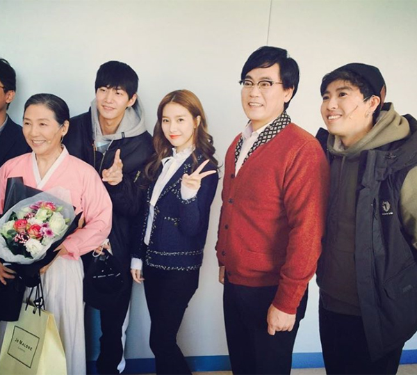 ▲'우리 갑순이' 김소은이 배우들과의 일상을 전했다.(사진=김소은 인스타그램)