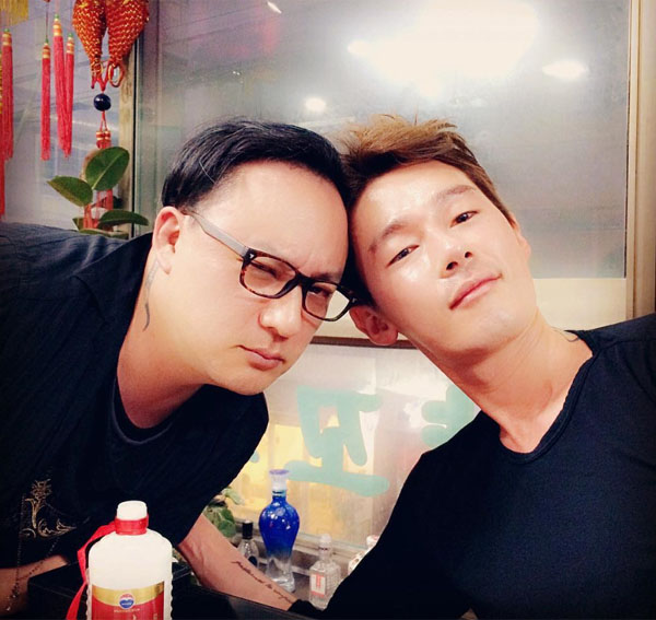 ▲허지웅이 고 신해철에 대한 글을 전했다.(사진=허지웅 인스타그램)