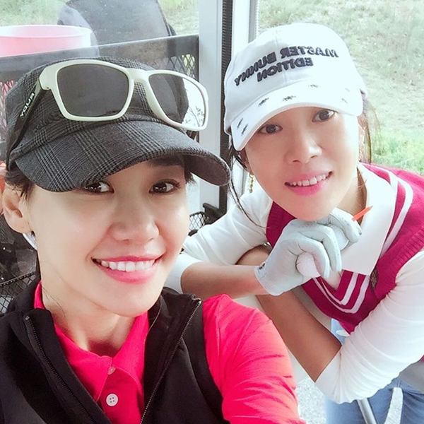 ▲배우 강래연, 김희정(사진=강래연 인스타그램)