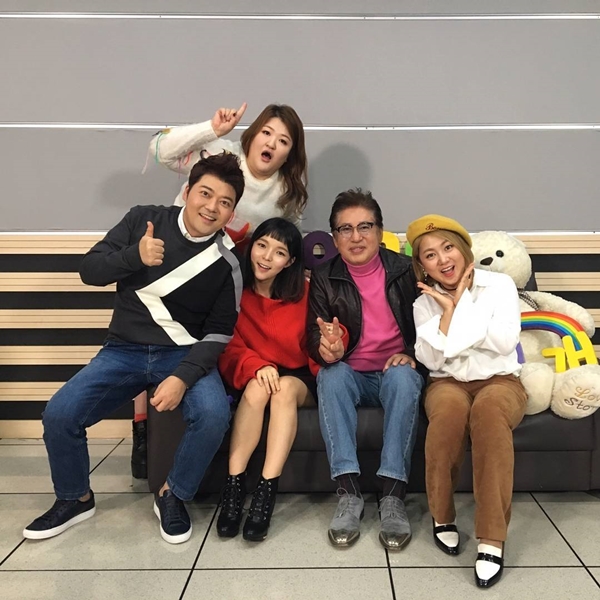 ▲MBC '나 혼자 산다' 전현무, 이국주, 박진주, 김용건, 박나래(사진=MBC 예능연구소 공식 인스타그램)
