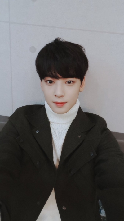 (사진=판타지오뮤직 트위터)