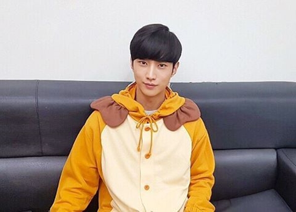 (사진=B1A4 진영 인스타그램)