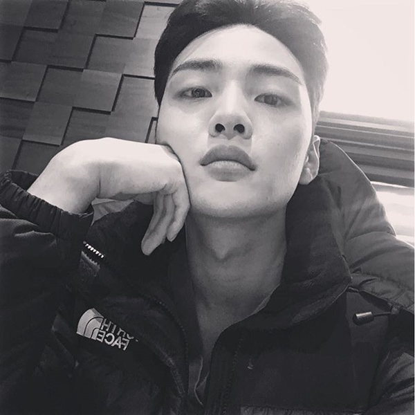 ▲배우 김민재가 SBS 월화드라마 '낭만닥터 김사부' 홍보를 자처하고 나섰다.(사진=김민재 인스타그램)