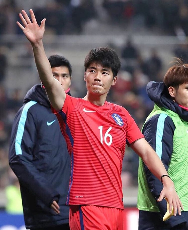 ▲지난 15일 서울월드컵경기장에서 열린 한국이 2018 러시아 월드컵 아시아 최종예선 5차전에서 한국이 우즈베키스탄을 2대1로 이긴 가운데, 캡틴 기성용이 자신의 SNS에 소감을 전했다.(사진=기성용 인스타그램)