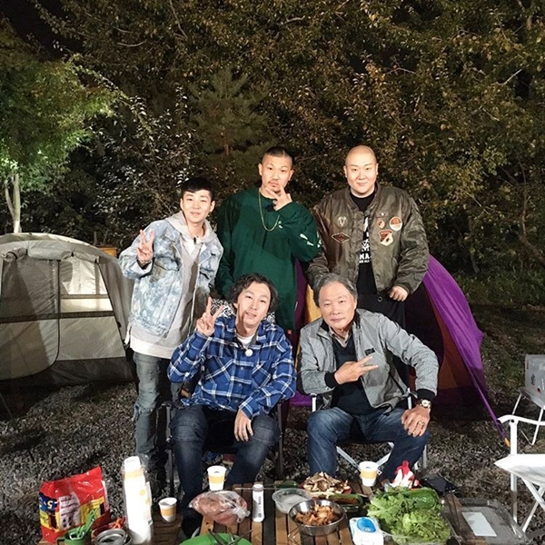 ▲가수 슬리피가 MBC '미래일기'에서 60세 노인으로 분한 모습을 공개했다.(사진=슬리피 인스타그램)