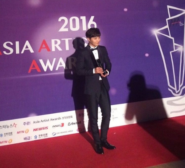 (사진=BH엔터테인먼트 공식 인스타그램)