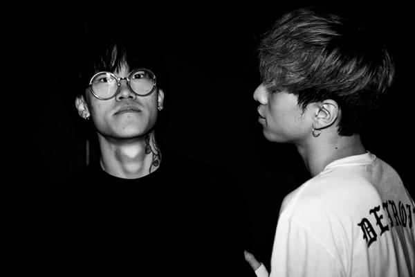 ▲XXX(사진=비스츠앤네이티브스)