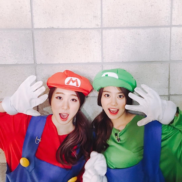 ▲아이오아이 유연정, 김소혜(사진=김소혜 인스타그램)