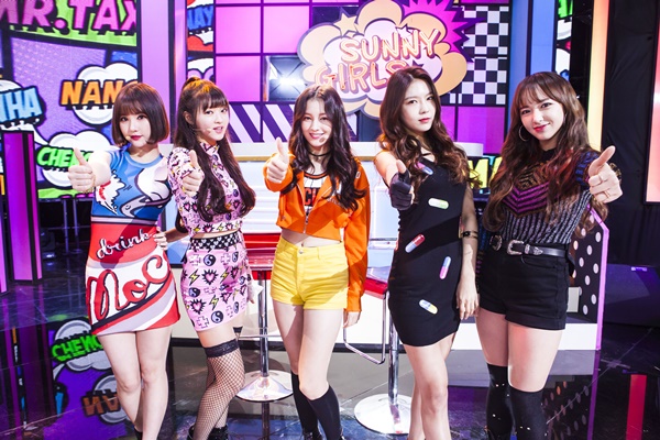 ▲(왼쪽부터) 은하, 유아, 낸시, 나영, 성소(사진=더블킥컴퍼니)