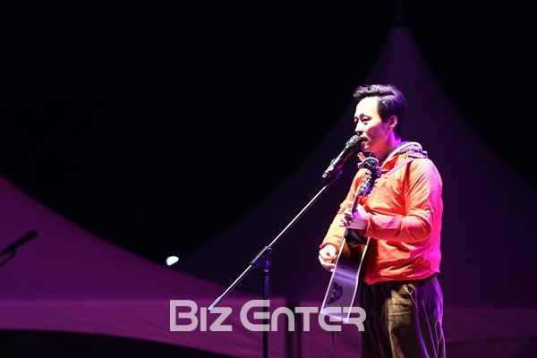 ▲가수 강산에(사진=오병돈 객원기자)