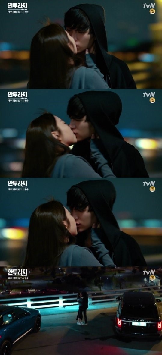 ▲'안투라지' 서강준 안소희 키스신