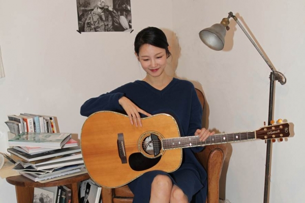 ▲싱어송라이터 한희정(사진=파스텔뮤직)