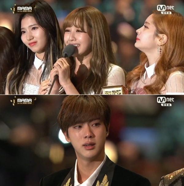 ▲눈물을 흘리는 'MAMA' 수상자들(사진=Mnet 'MAMA' 방송화면)