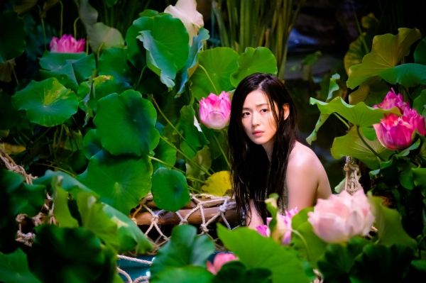 ▲SBS 수목드라마 '푸른 바다의 전설' 인어 심청 역의 배우 전지현(사진=SBS)