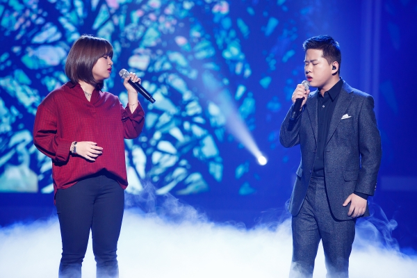 ▲'슈퍼스타K 2016' 준우승자 이지은(왼쪽)과 우승자 김영근(사진=CJ E&M)