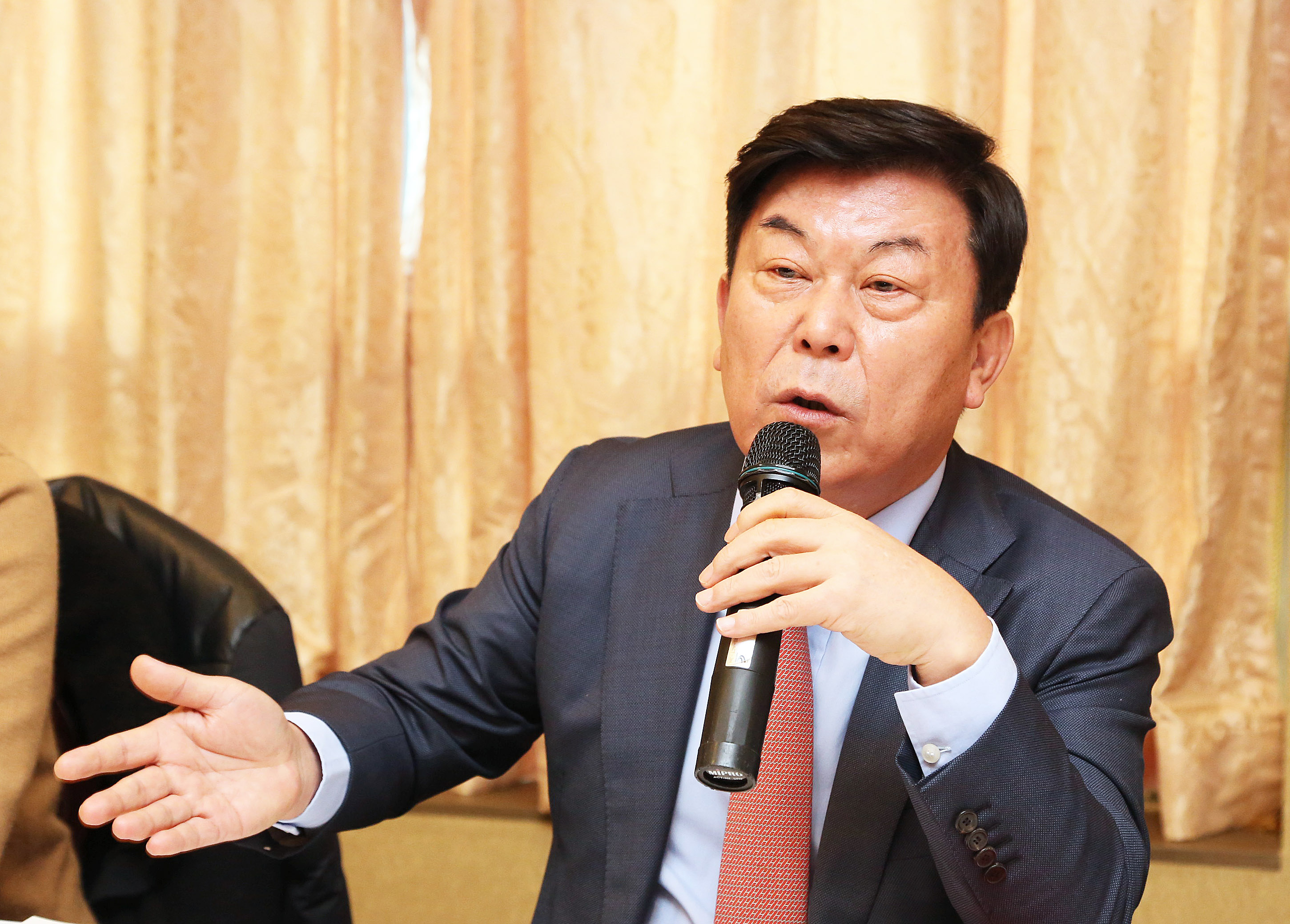 박성택 중기중앙회장 “정경유착으로 중소기업 소외…다시 먹고사는 문제로”