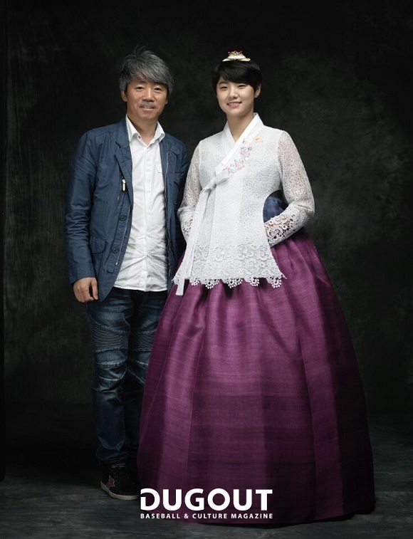 ▲봅데강 김태원 대표이사(왼쪽)와 박성현 프로. 사진제공=덕아웃매거진