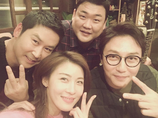 ▲tvN '인생술집' 하지원, 신동엽, 김준현, 탁재훈(사진=하지원 인스타그램)