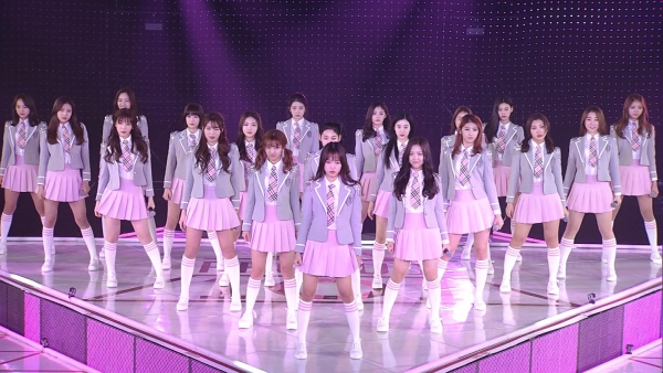 ▲'프로듀스101' 출연 연습생들(사진=Mnet)