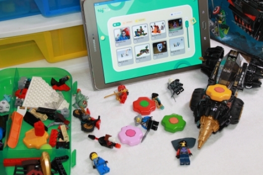 ▲장난감에 IT 기술을 접목한 어린이용 IoT 디바이스 '태그플러스(Tag+)'(사진제공=삼성전자)