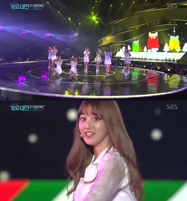 ▲트와이스 방송사고 장면(사진=2016 SBS 가요대전 방송화면 캡처)
