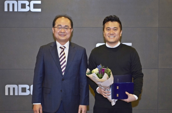 ▲여의도클럽 시상식에서 '올해의 예능상'을 수상한 '미운우리새끼'(사진=SBS)