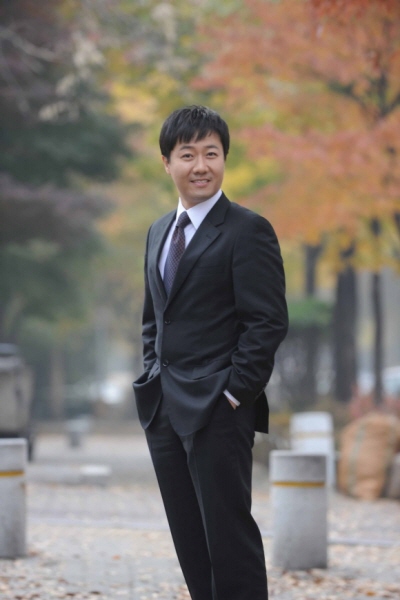 (▲더파이스 엔터테인먼트 '네오위즈' 홍보대사 )