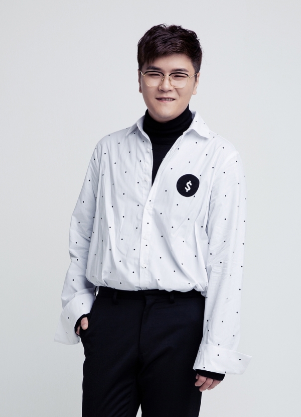 ▲가수 신용재(사진=더바이브엔터테인먼트)