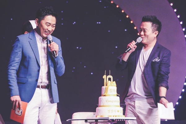 ▲10주년을 맞은 라디오 프로그램 ‘컬투쇼’ DJ 정찬우, 김태균(사진=‘컬투쇼’ 공식 인스타그램)