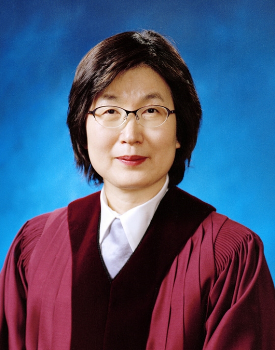 (▲이정미 소장 권한대행, 헌법 재판소)