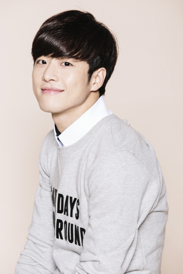 ▲필독, '자체발광 오피스' 출연(브레이브엔터테인먼트)