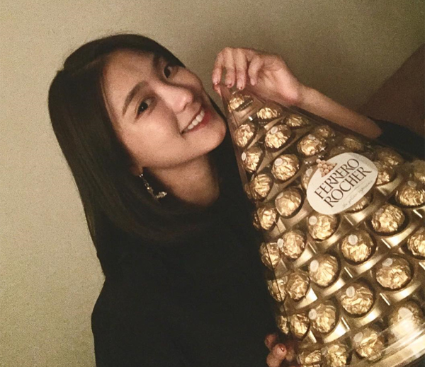 ▲지난 11일 씨스타 보라가 밸런타인데이를 앞두고 관련 사진을 공개했다.(사진=인스타그램)
