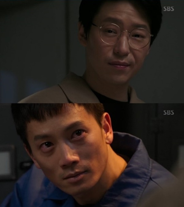 ▲‘피고인’ 교도소에서 마주하게 된 엄기준과 지성(사진=SBS 월화드라마 ‘피고인’ 캡처)