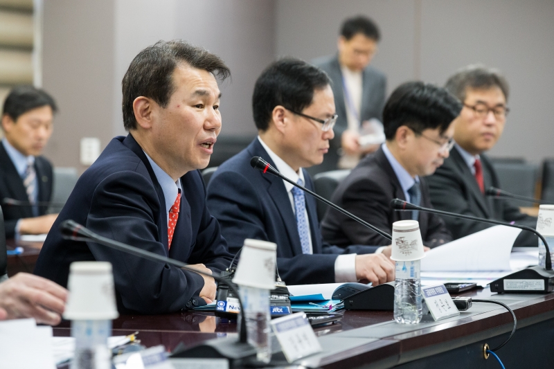 (사진= 정은보 금융위 부위원장(좌))