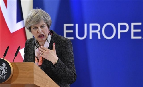 ▲테리사 메이 영국 총리가 9일(현지시간) 벨기에 브뤼셀에서 EU 정상회의 기간 기자회견을 하고 있다. 브뤼셀/AP뉴시스 