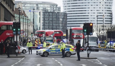 ▲지난 22일(현지시간) 런던 의사당에서 발생한 테러로 교통이 통제됐다. 출처 = EPA연합뉴스