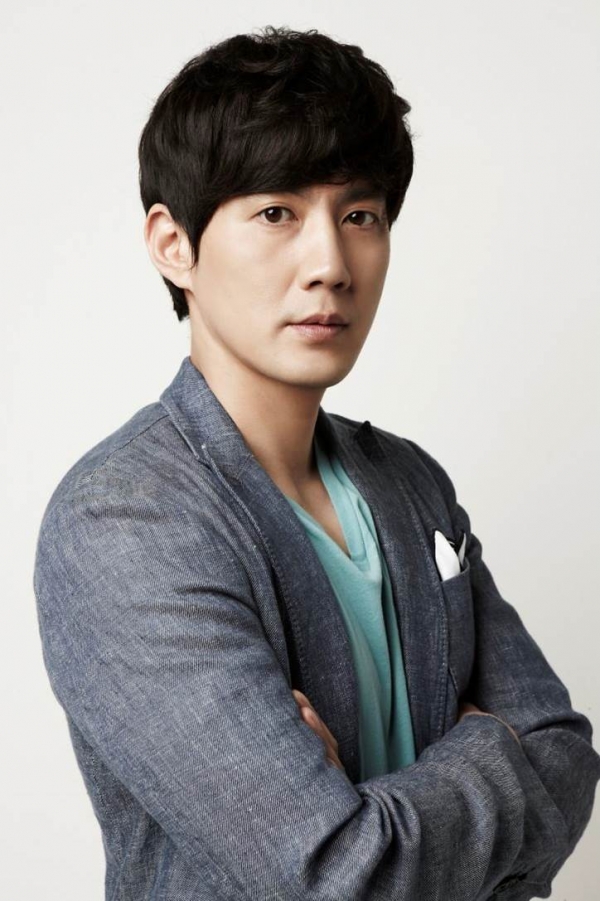 ▲배우 류진(사진=팬스타즈 컴퍼니)