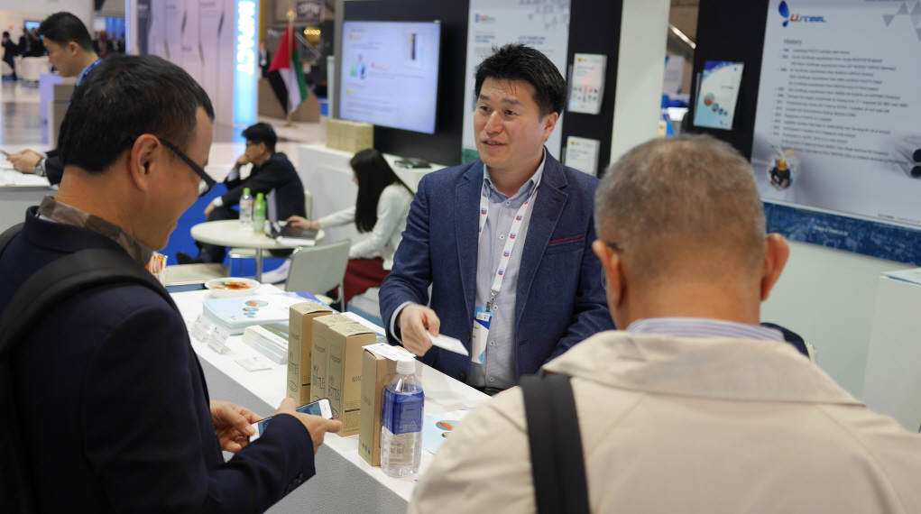 ▲한국가스공사가 가스텍 2017 전시회에서 중소협력사를 위해 설치한 동반성장관 모습. (사진=한국가스공사)