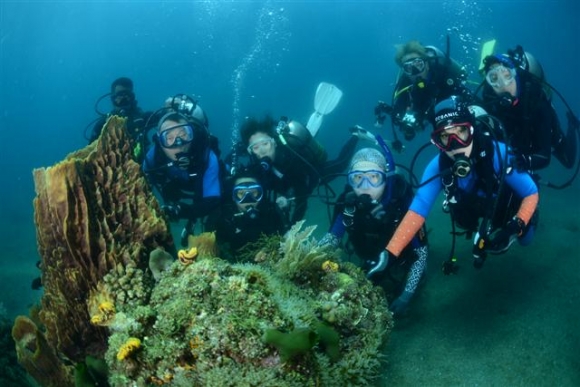 ▲하나투어는 필리핀 마닐라 인근에 위치한 아닐라오에서 ‘수중사진 촬영 전문가 정상근 교수와 함께 하는 스쿠버다이빙 페스티벌’을 진행한다. (사진제공=스쿠버넷 트레블)