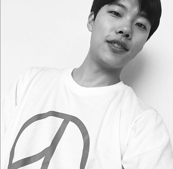 ▲배우 류준열(사진=인스타그램)