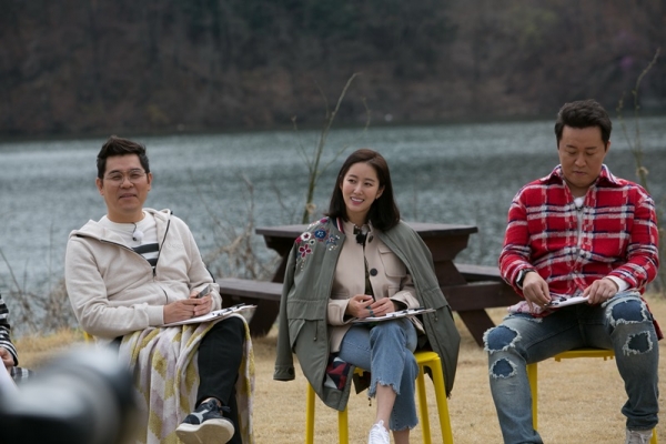 ▲‘우리들의 인생학교’ MC 김용만 전혜빈 정준하(사진=tvN)