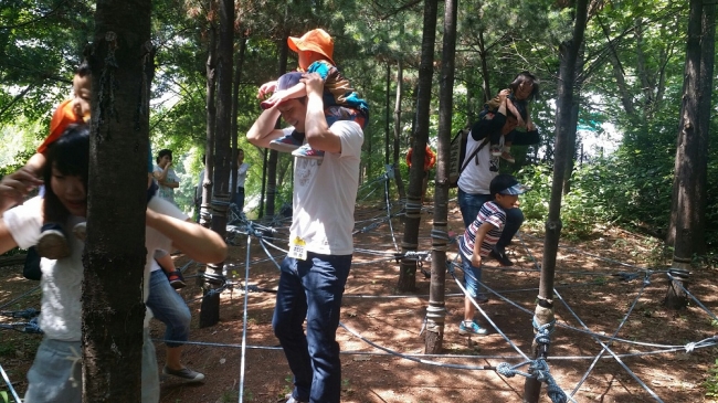 ▲서울시는 오는 13일부터 시내 위치한 유아숲에서 가족들이 함께 즐기는 ‘유아숲체험 가족축제’를 개최한다고 10일 밝혔다.(사진제공=서울시)