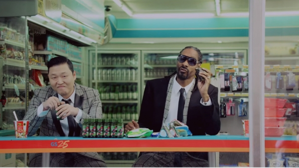 ▲가수 싸이(왼쪽)와 스눕독(사진='행오버' 뮤직비디오)