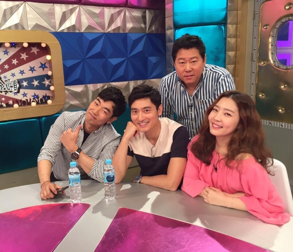 ▲'라디오스타'에 출연한 연극 '스페셜 라이어' 배우들. 맨 오른쪽이 신다은(사진=신다은 SNS)