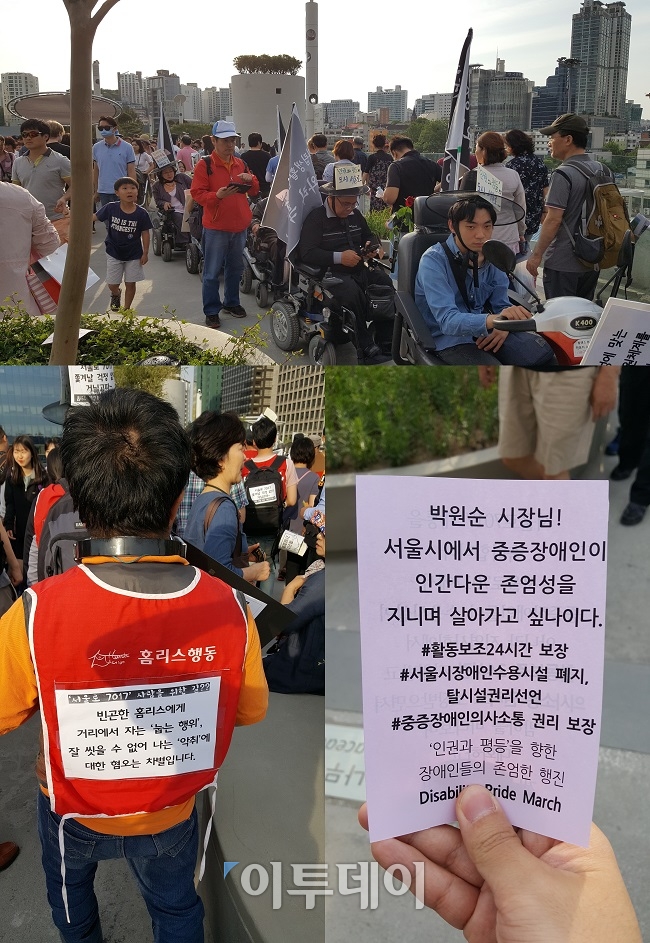 ▲서울로는 기존 광화문 광장, 서울역 광장, 서울광장과 같은 한국형 시민 광장 문화를 상징하는 곳으로 거듭날 가능성도 엿보였다. 개장일인 이날에도 서울로에서는 장애인의 권익 보호를 주장하는 장애인들의 휠체어 행진과 노숙인들의 서울로 이용을 제지해서는 안된다는 주장을 하는 노숙인 단체의 행진이 있었다.(김정웅 기자 cogito@)