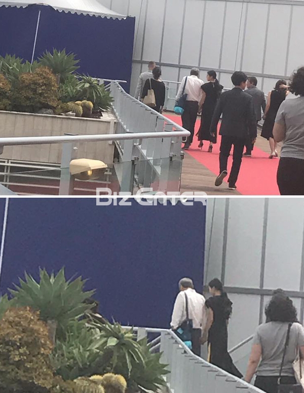 ▲홍상수♥김민희, 다정한 손깍지. 홍상수 감독은 기자회견에서 “김민희는 내 연인이다. 사랑하기 때문에 당연히 더 많은 영감을 준다”고 말했다.