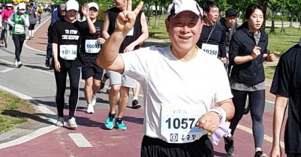 ▲생애 처음 마라톤 대회에 참가하다(강신영 동년기자)